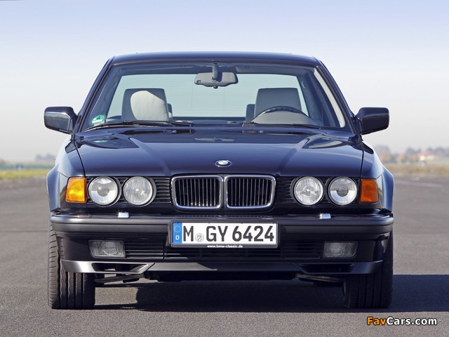 BMW 750iL (E32) 1987–94 images (640 x 480)