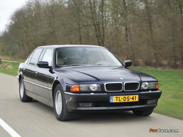 BMW L7 (E38) 1997 wallpapers (640 x 480)