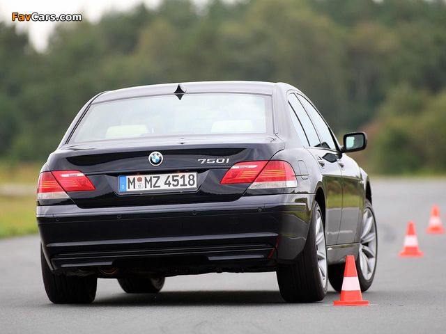 BMW 750i (E65) 2005–08 photos (640 x 480)