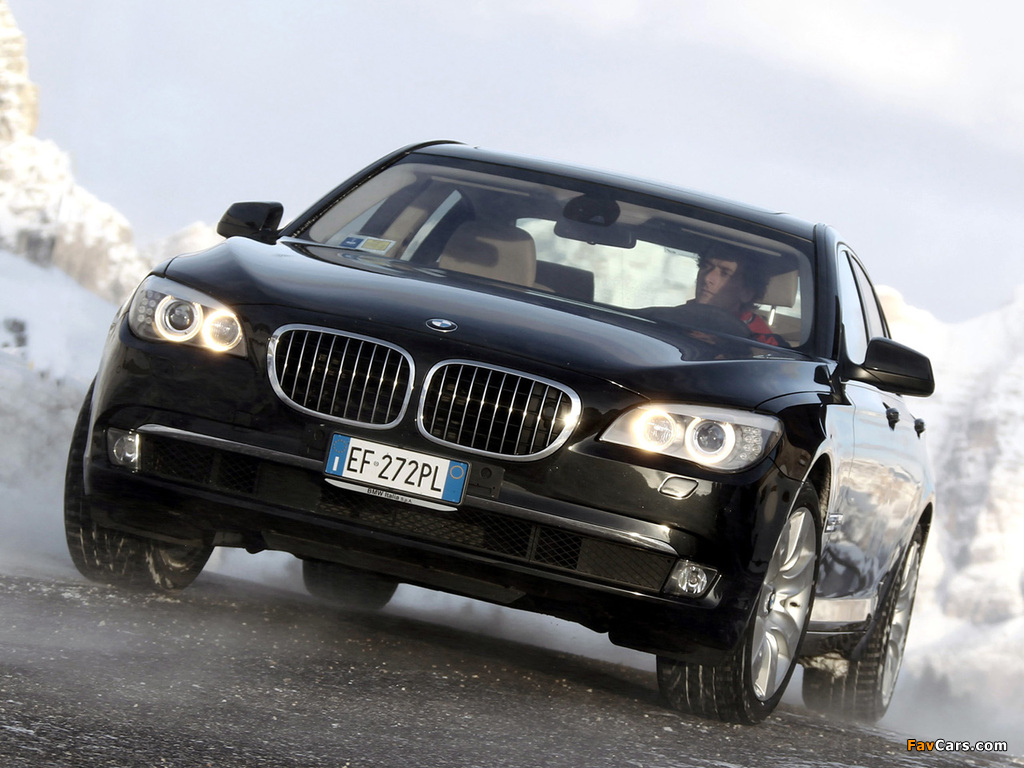 BMW 750i xDrive (F01) 2008–12 images (1024 x 768)