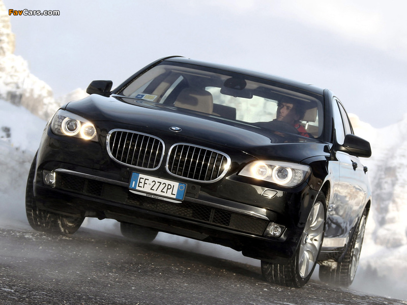 BMW 750i xDrive (F01) 2008–12 images (800 x 600)
