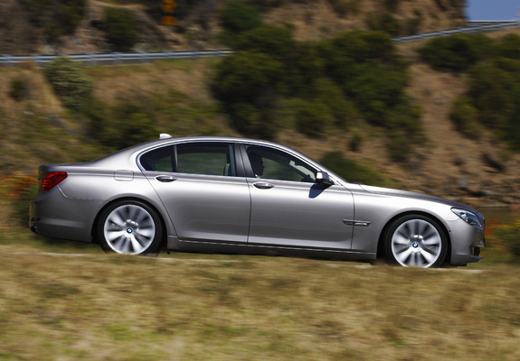 BMW 750i AU-spec (F01) 2008–12 photos