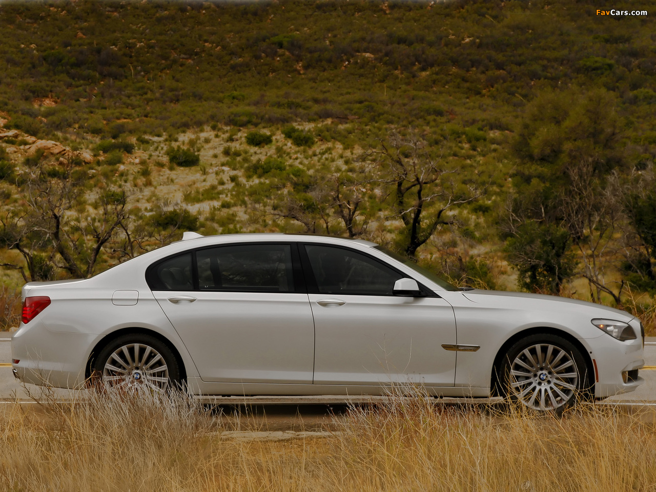 BMW 750Li US-spec (F02) 2008 photos (1280 x 960)