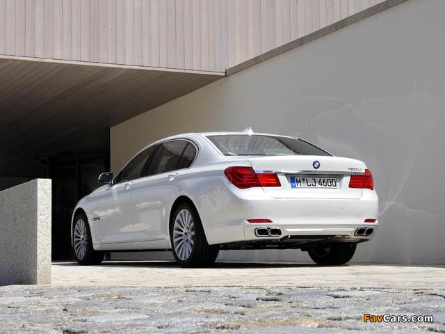 BMW 760Li (F02) 2009–12 images (640 x 480)