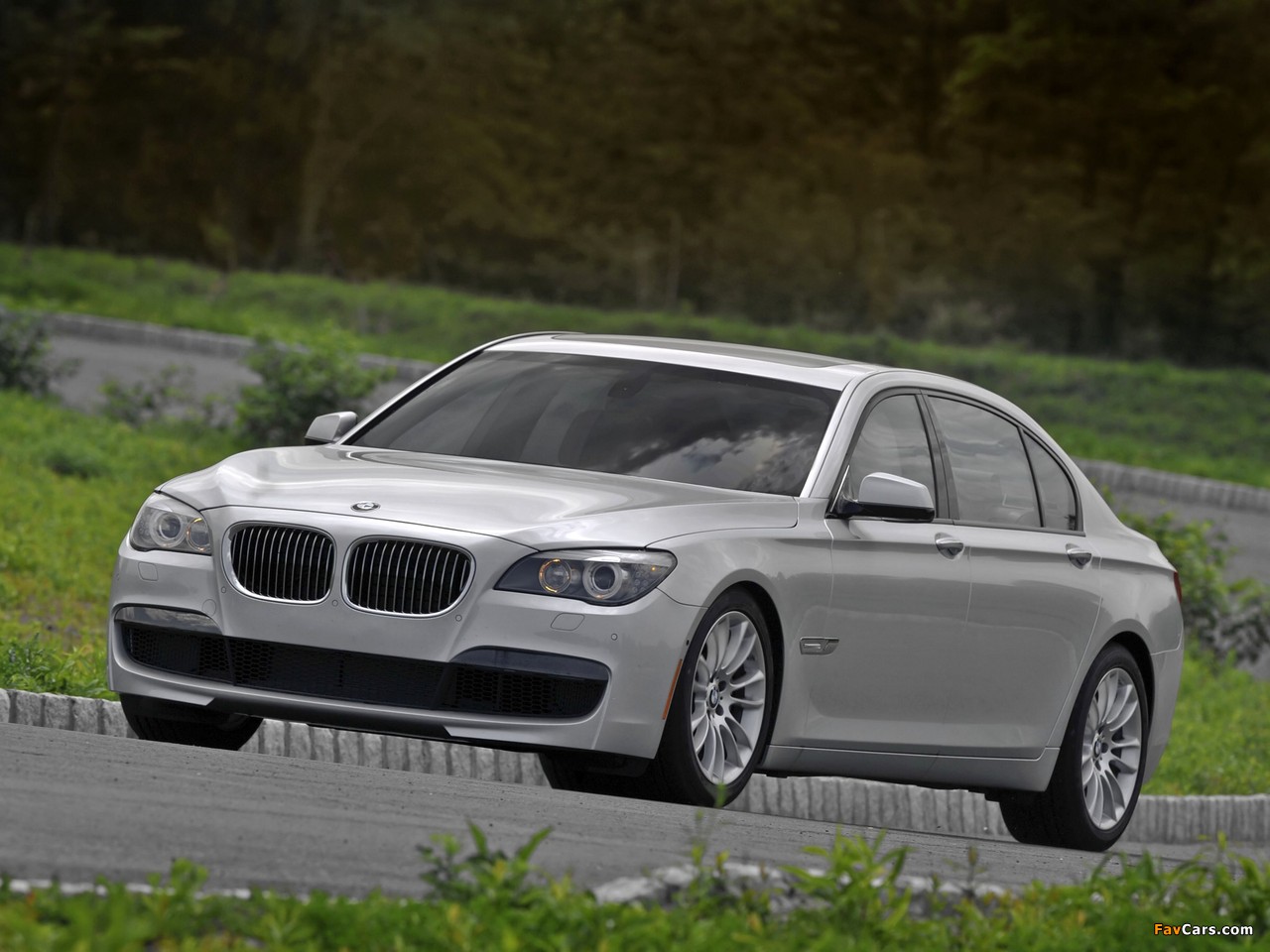 BMW 740Li US-spec (F02) 2010–12 photos (1280 x 960)