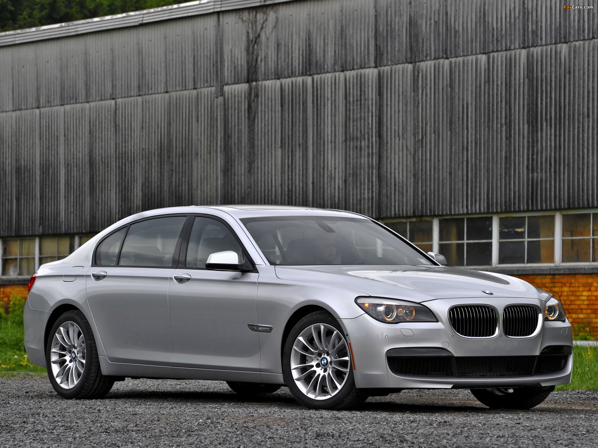 BMW 740Li US-spec (F02) 2010–12 wallpapers (2048 x 1536)