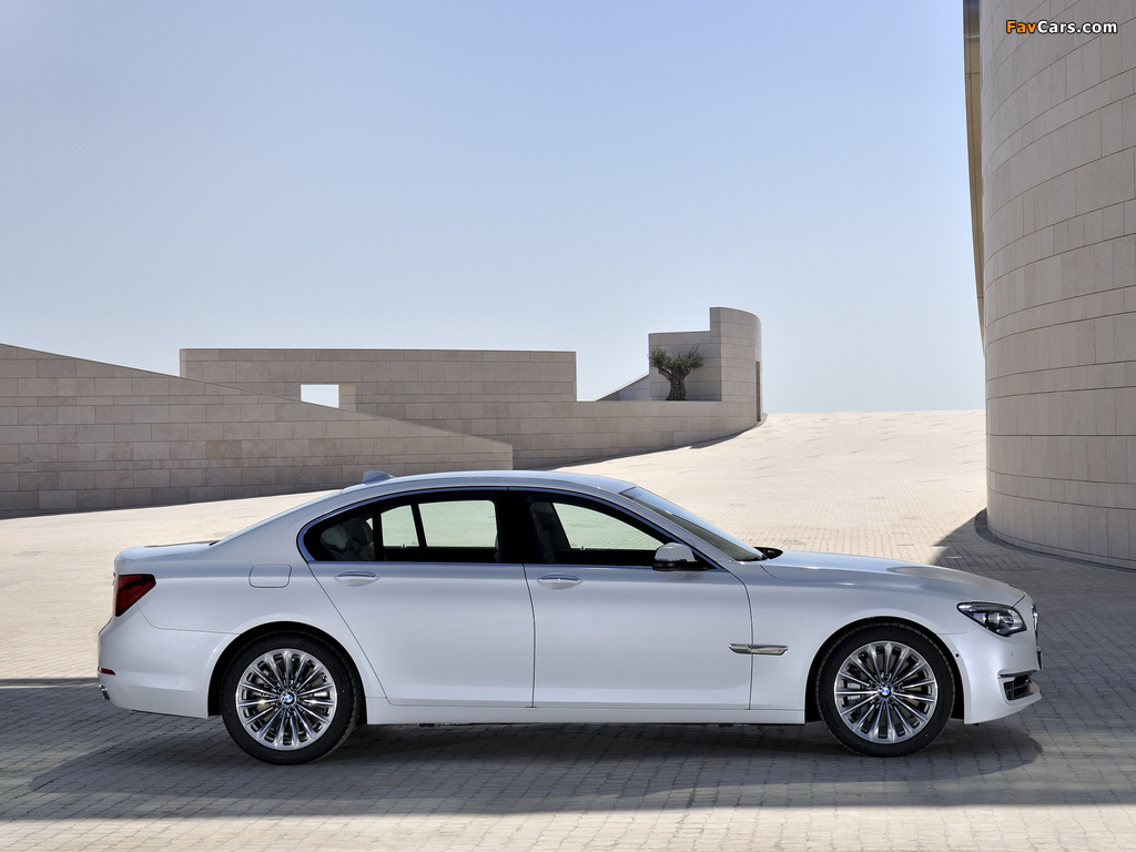 BMW 750d xDrive (F01) 2012 images (1024 x 768)