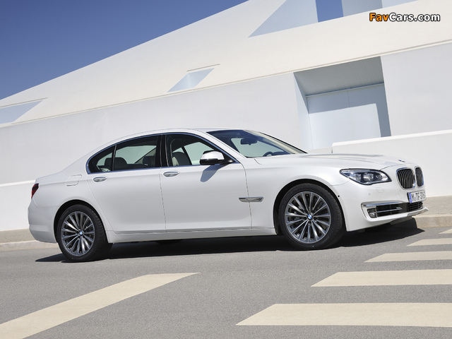 BMW 750d xDrive (F01) 2012 pictures (640 x 480)