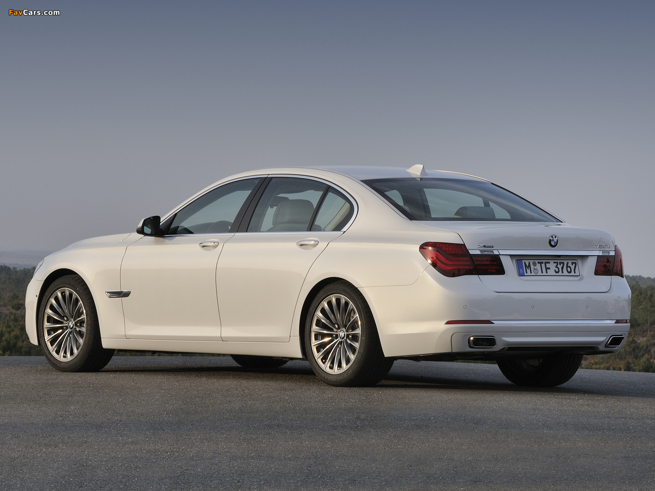 BMW 750d xDrive (F01) 2012 pictures (1280 x 960)