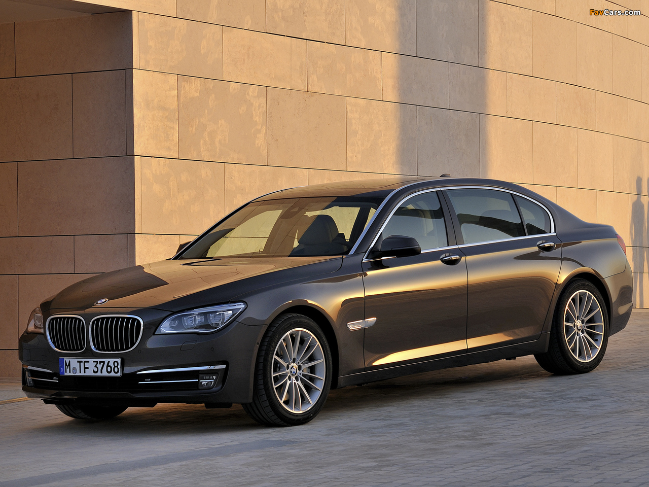 BMW 750Li (F02) 2012 wallpapers (1280 x 960)