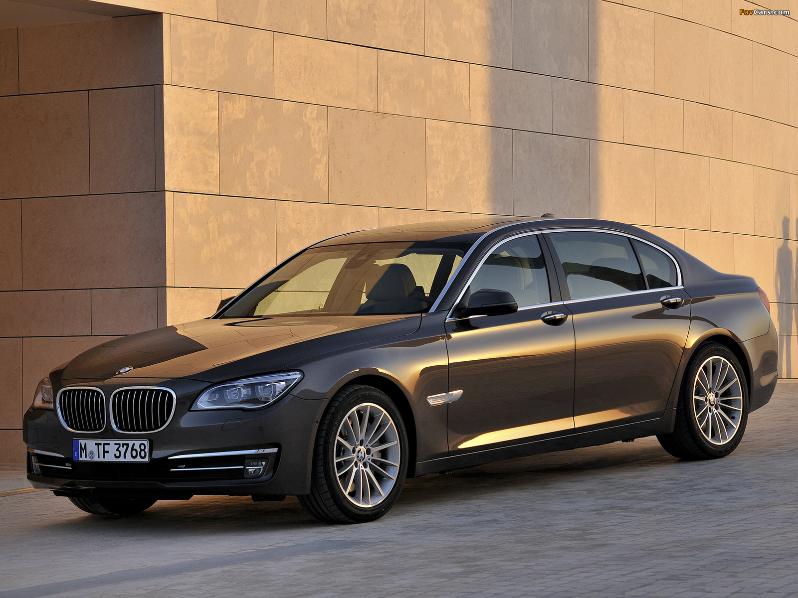 BMW 750Li (F02) 2012 wallpapers (1600 x 1200)