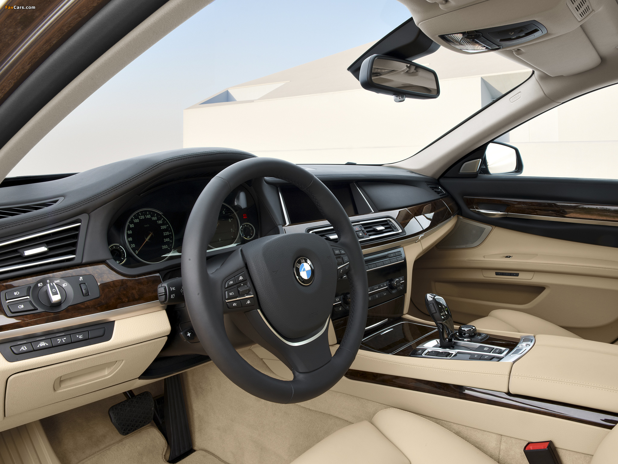 BMW 750Li (F02) 2012 wallpapers (2048 x 1536)