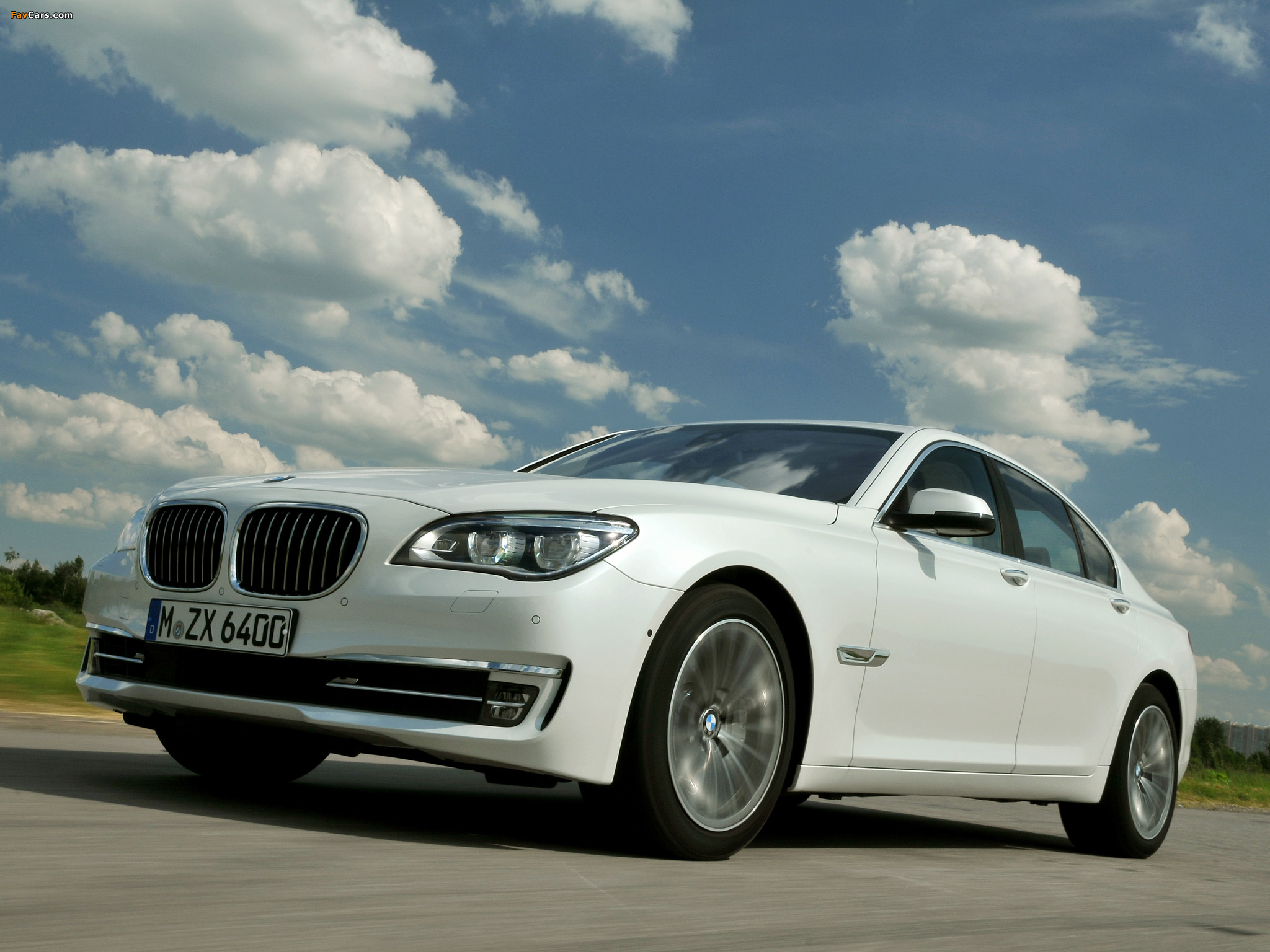 BMW 750i (F01) 2012 wallpapers (2048 x 1536)
