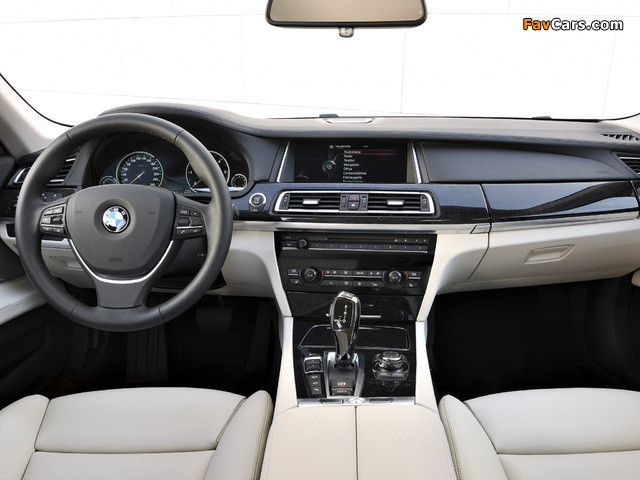 BMW 750d xDrive (F01) 2012 wallpapers (640 x 480)