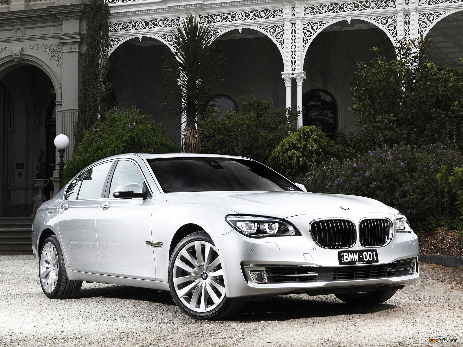 BMW 750i AU-spec (F01) 2012 wallpapers (1600 x 1200)