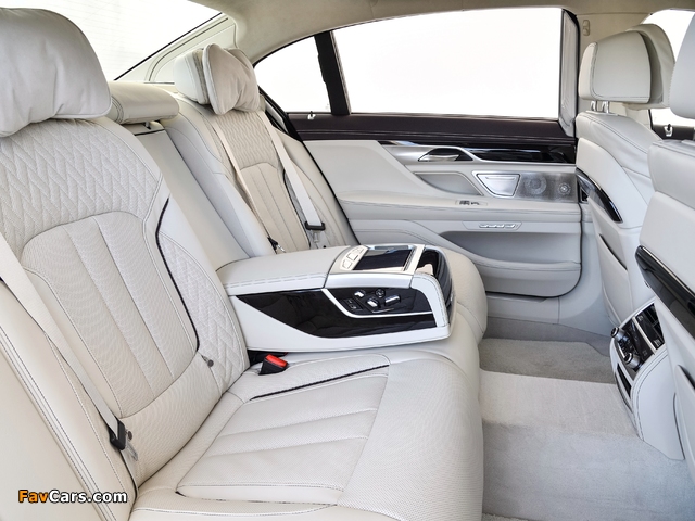 BMW M760Li xDrive V12 Excellence Worldwide (G12) 2016 images (640 x 480)