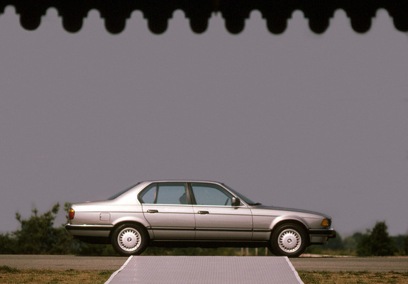 BMW 730i (E32) 1986–94 images
