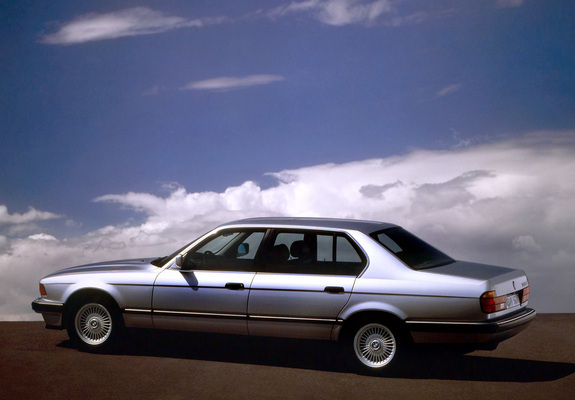 BMW 750i (E32) 1987–94 images