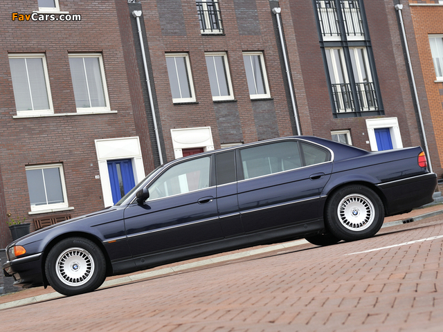 Images of BMW L7 (E38) 1997 (640 x 480)