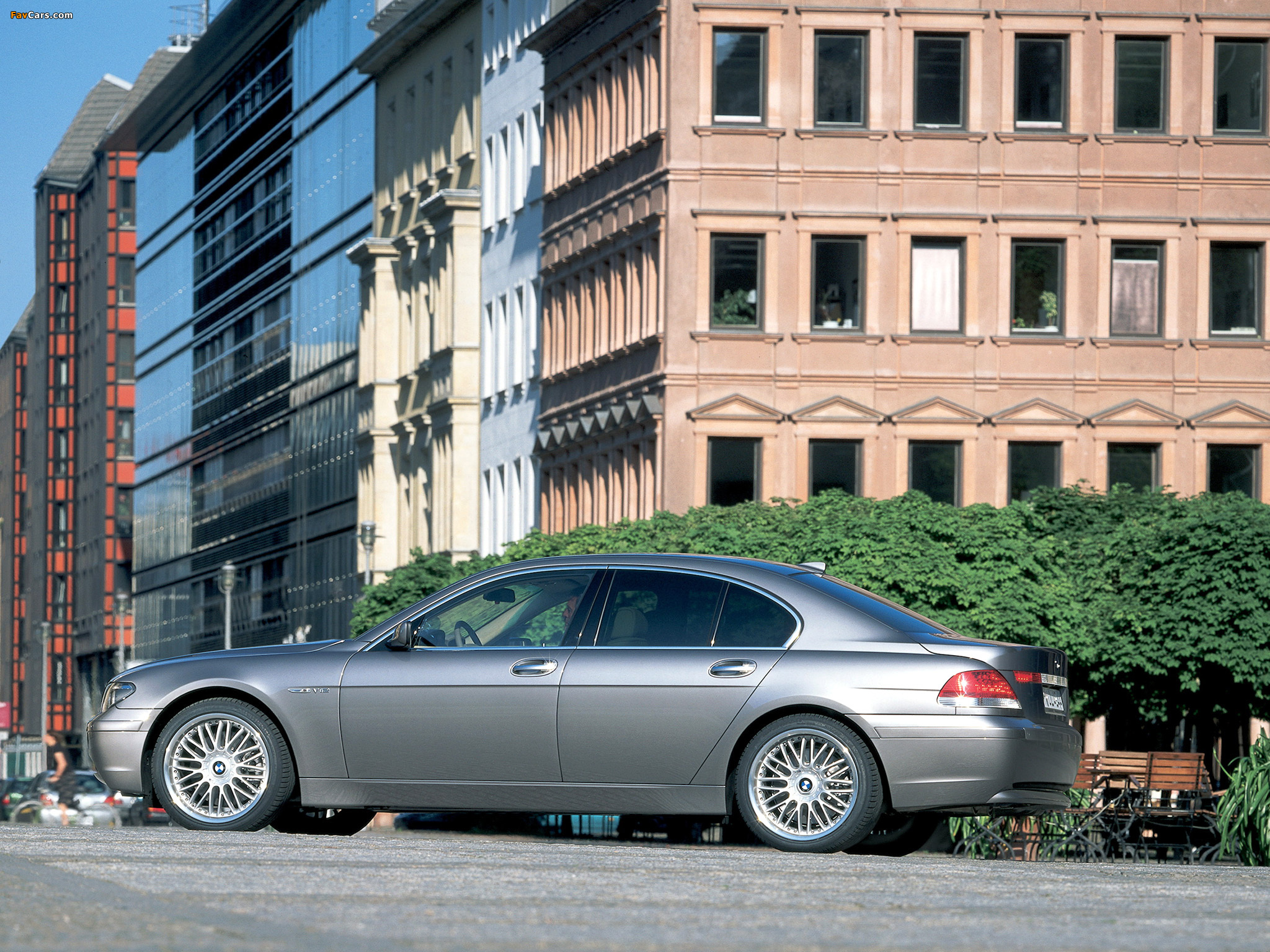 Images of BMW 760i (E65) 2003–05 (2048 x 1536)