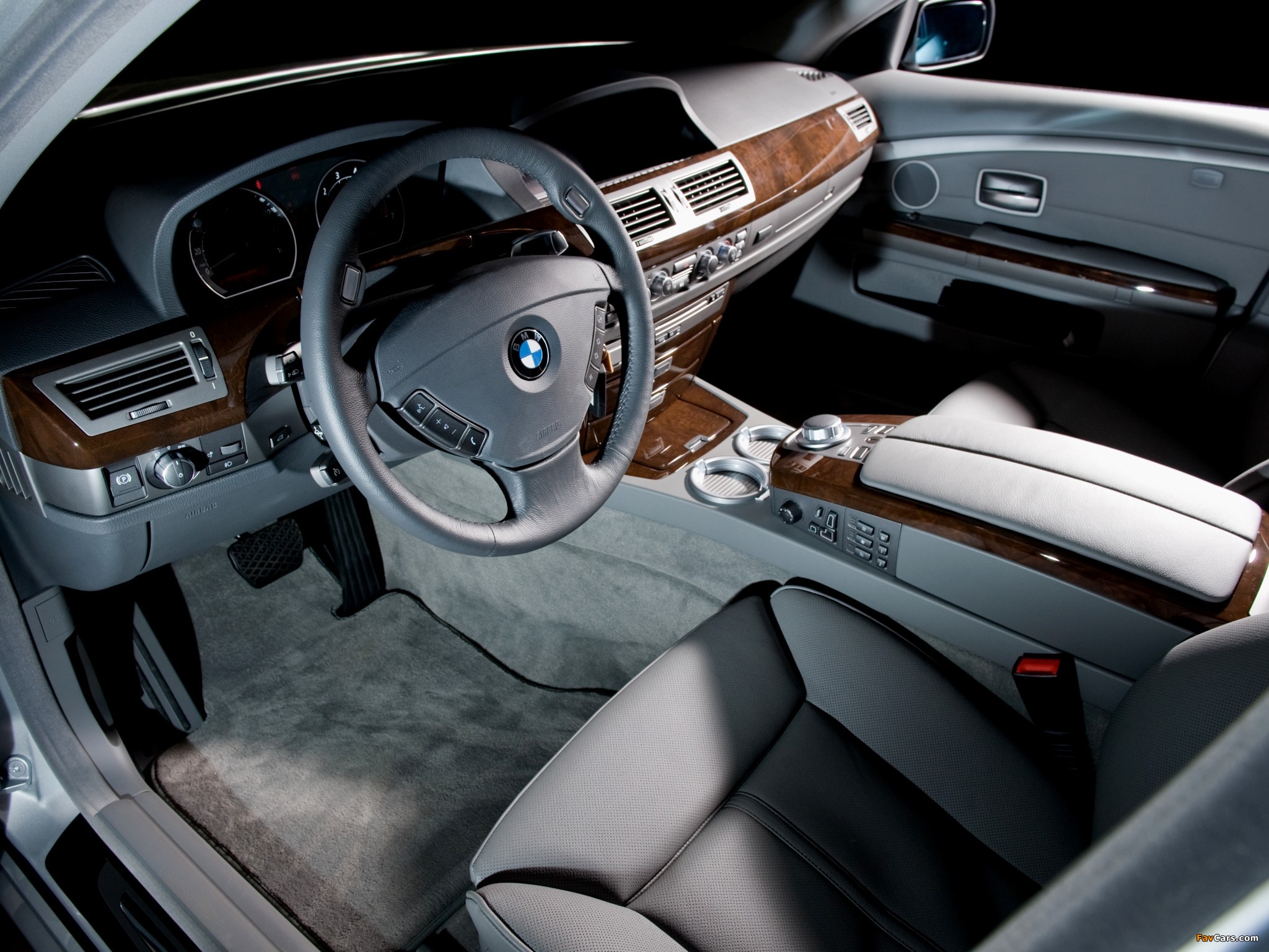 Images of BMW 750i US-spec (E65) 2005–08 (2048 x 1536)