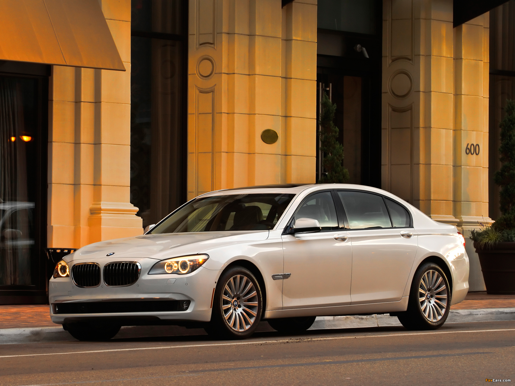 Images of BMW 750Li US-spec (F02) 2008 (2048 x 1536)