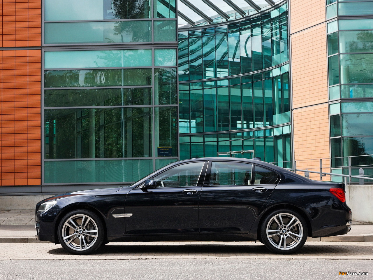 Images of BMW 740d M Sports Package UK-spec (F01) 2009 (1280 x 960)