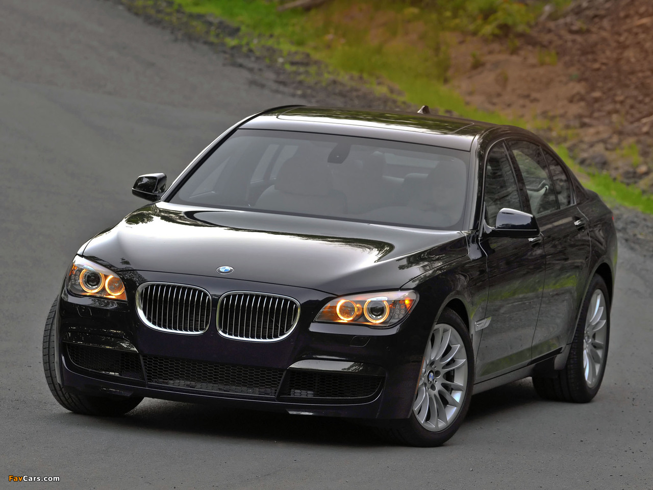 Images of BMW 740i US-spec (F01) 2010–12 (1280 x 960)