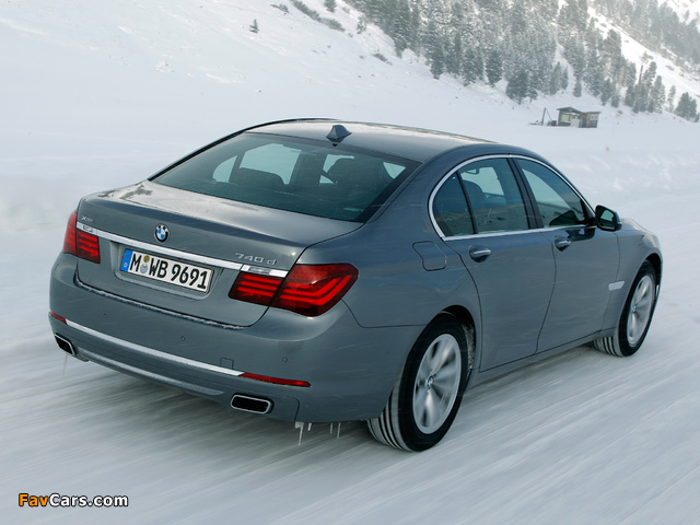 Images of BMW 740d xDrive (F01) 2012 (640 x 480)