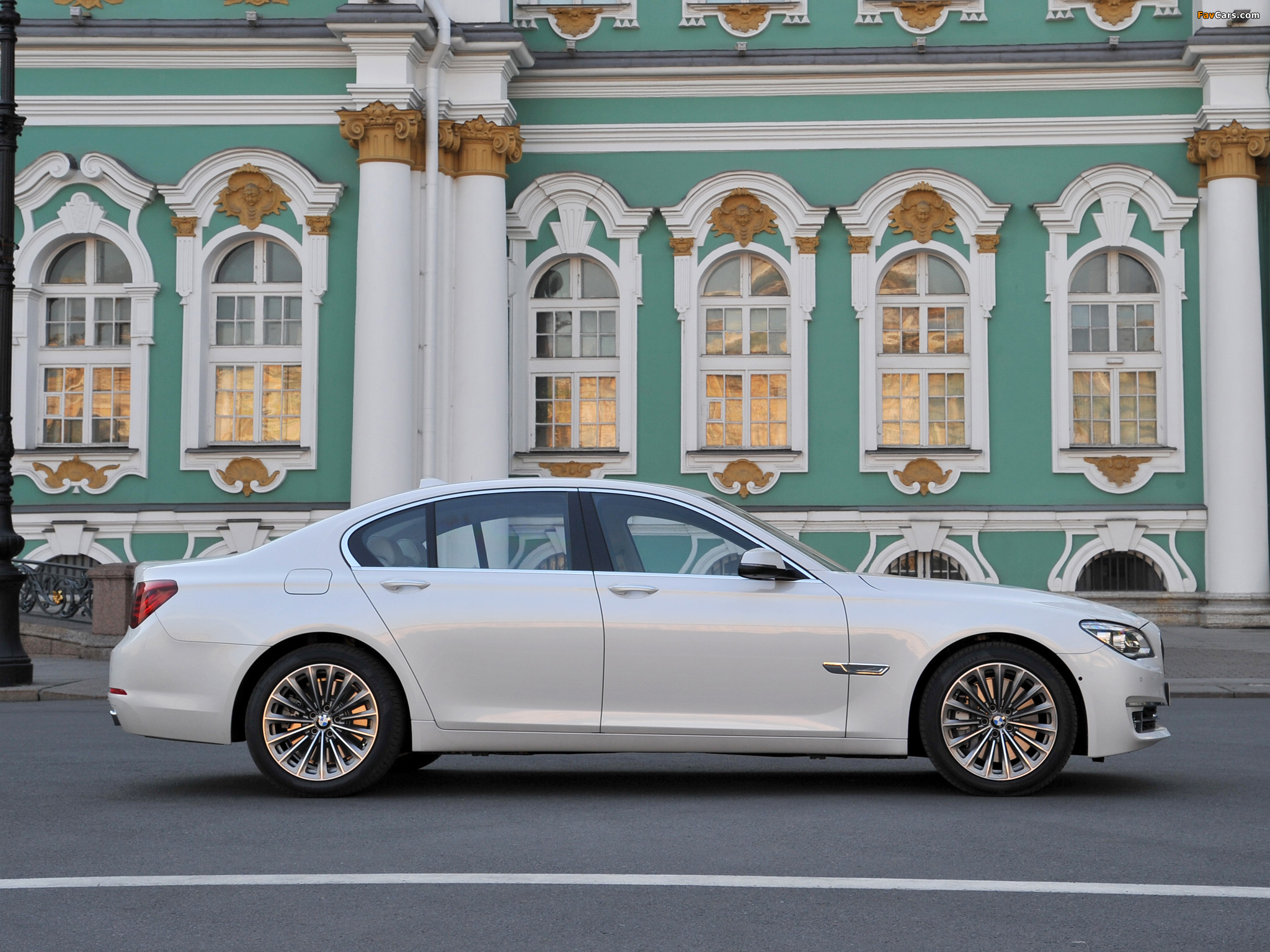 Images of BMW 750i (F01) 2012 (2048 x 1536)