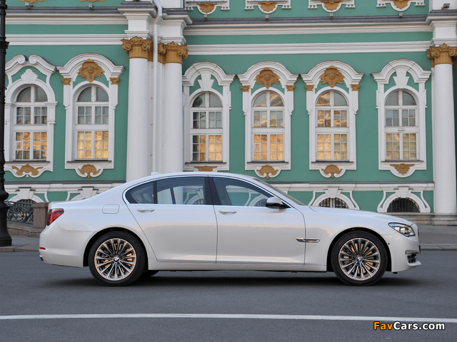 Images of BMW 750i (F01) 2012 (640 x 480)