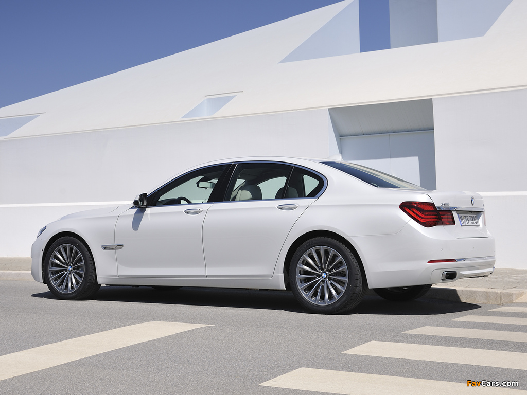Images of BMW 750d xDrive (F01) 2012 (1024 x 768)