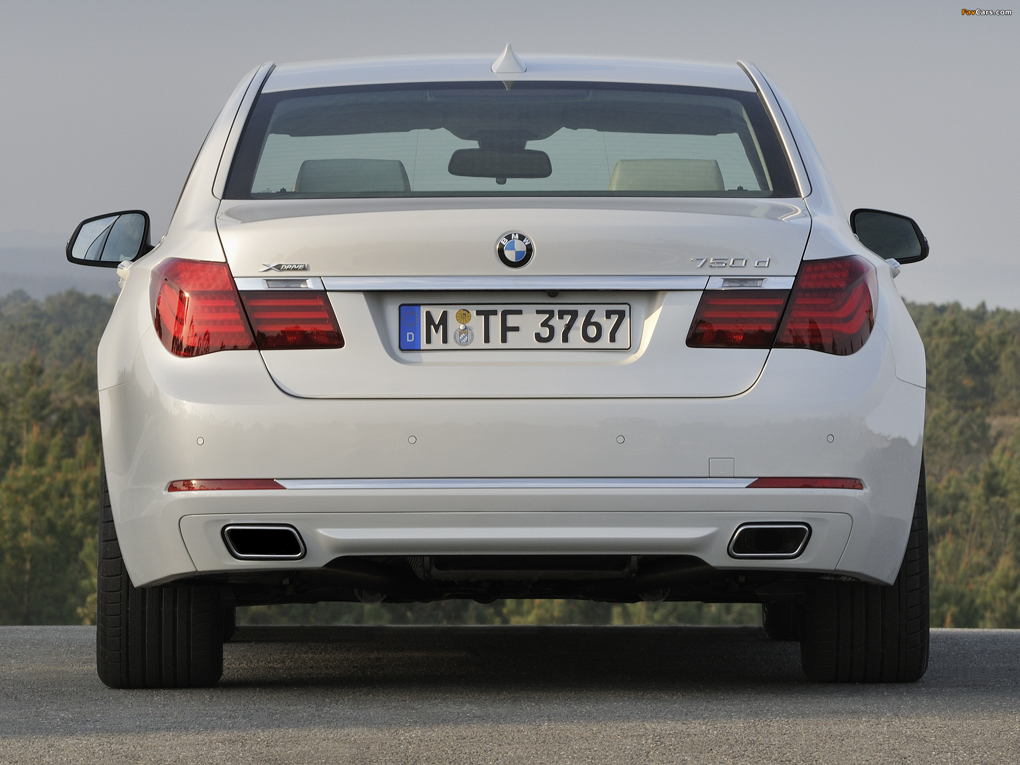 Images of BMW 750d xDrive (F01) 2012 (2048 x 1536)