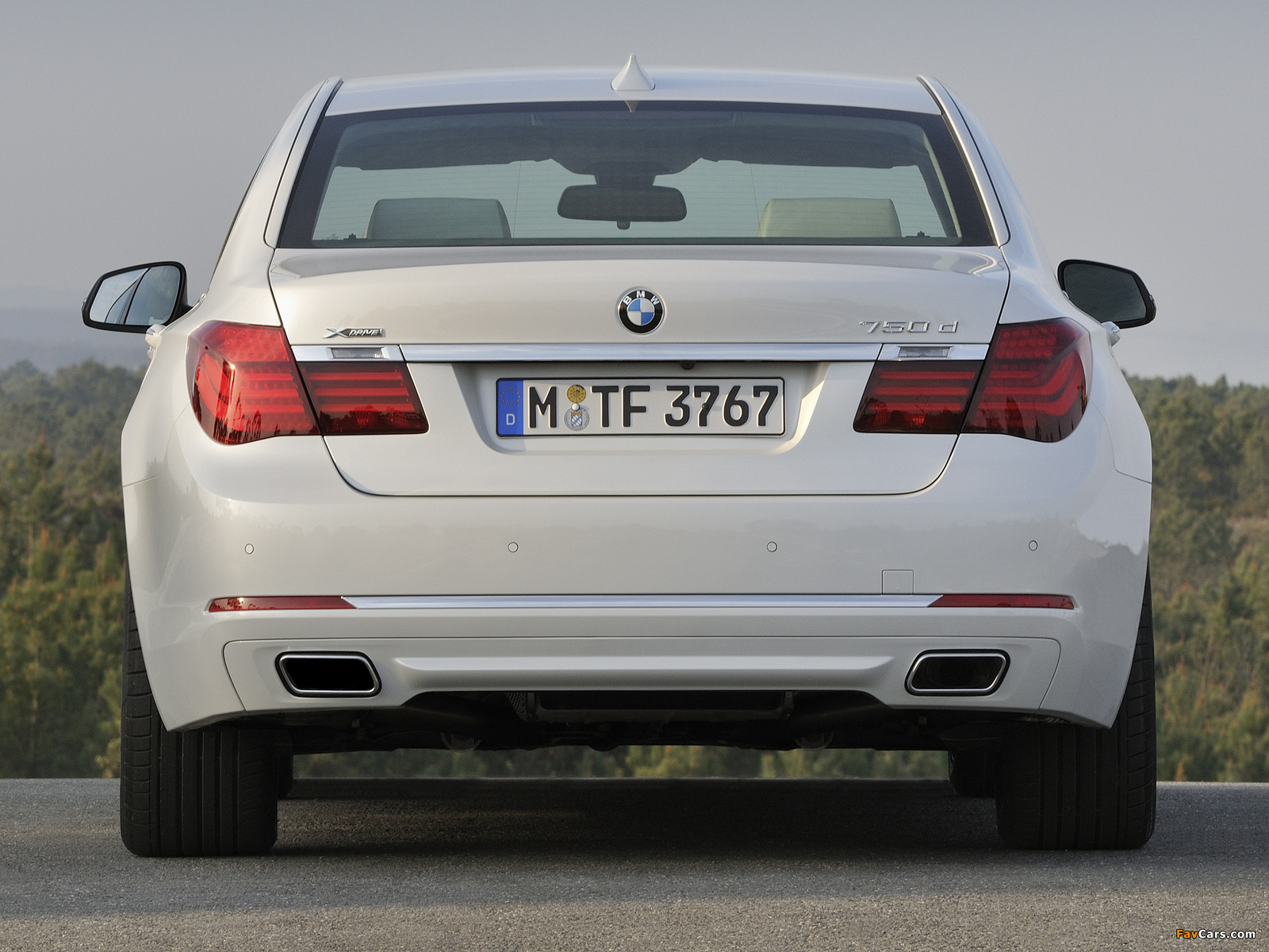 Images of BMW 750d xDrive (F01) 2012 (1600 x 1200)