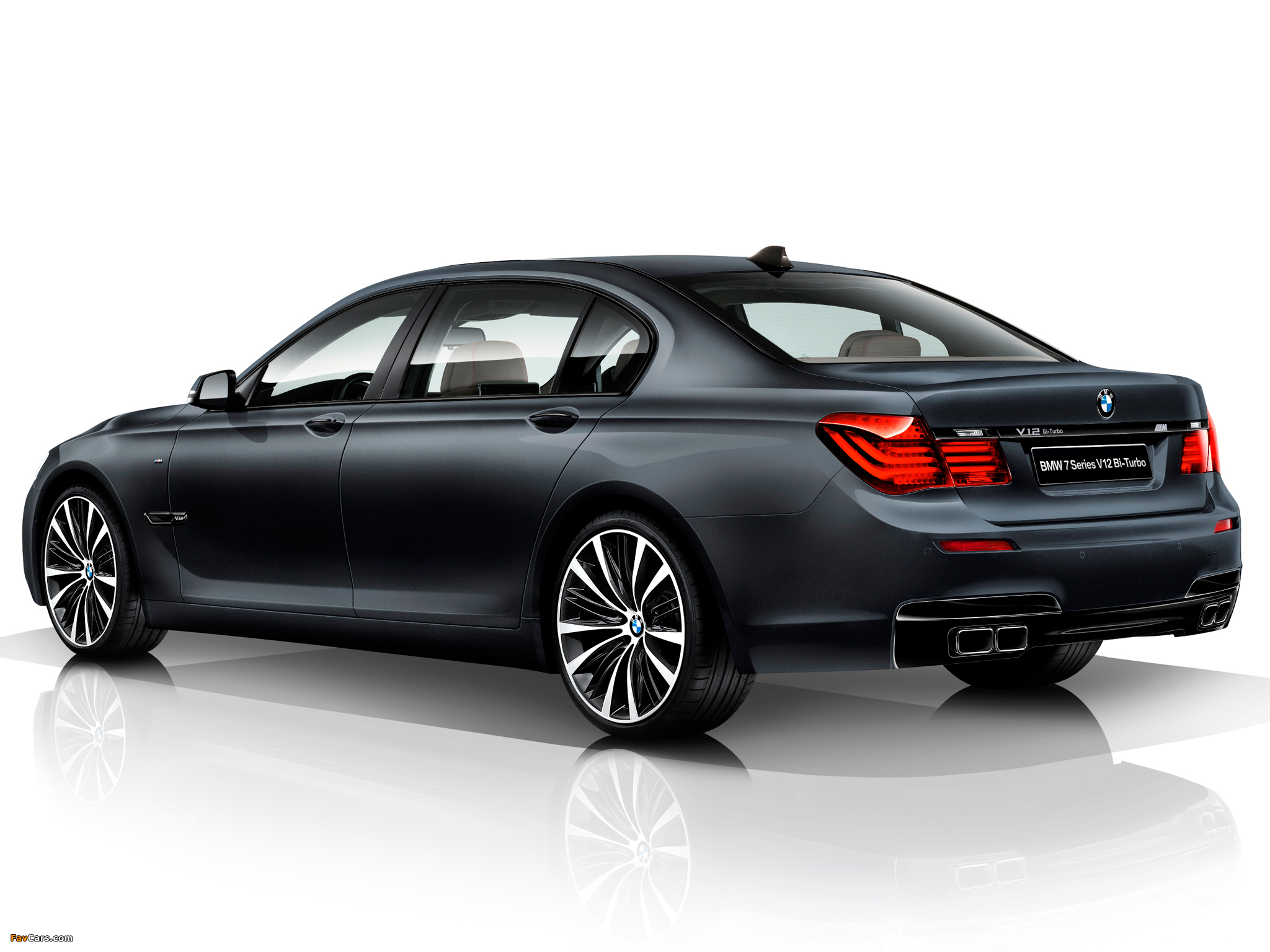 Images of BMW 7 Series V12 Bi-Turbo (F02) 2013 (2048 x 1536)