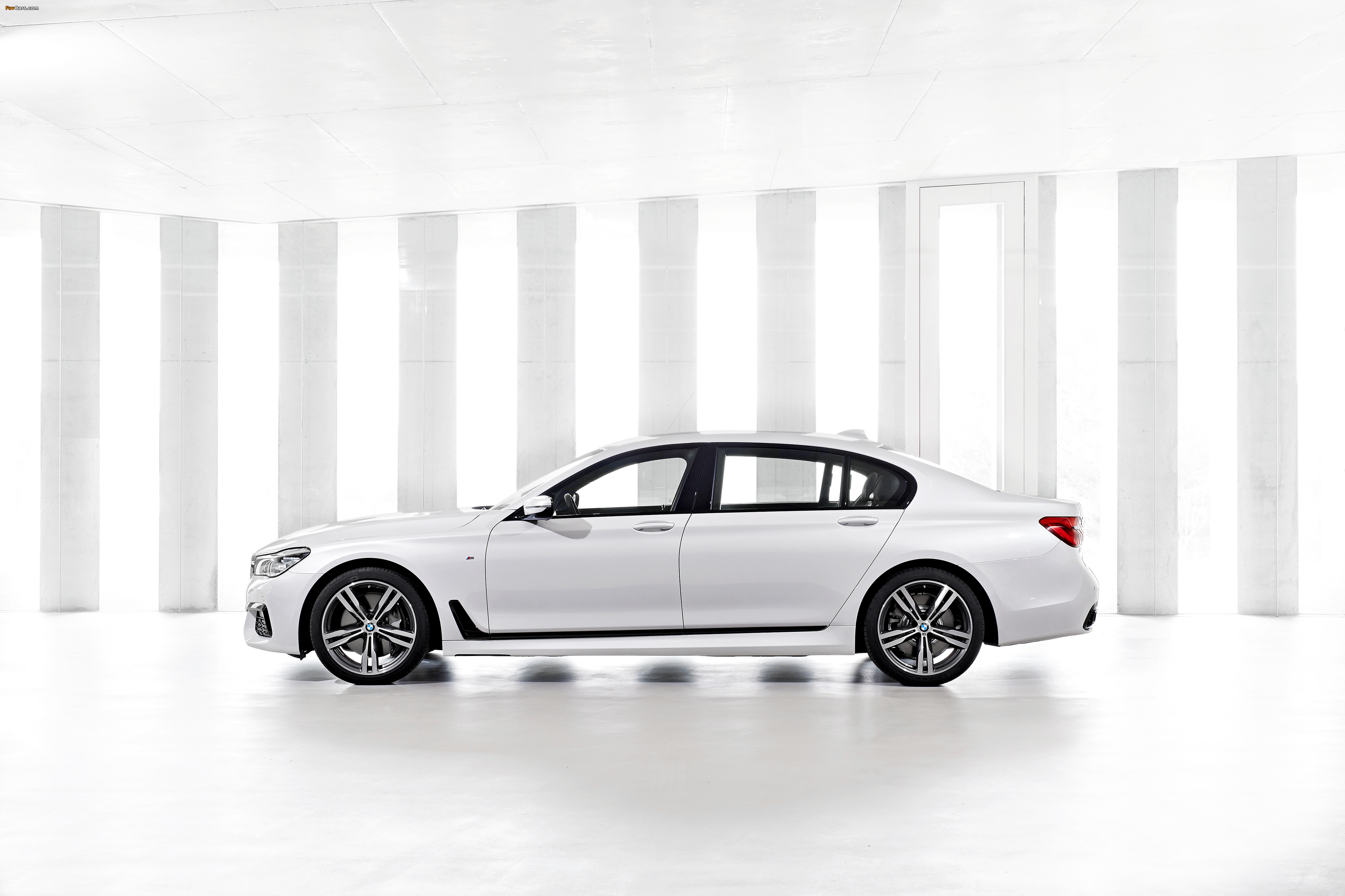Images of BMW 750Li xDrive M Sport (G12) 2015 (4096 x 2730)