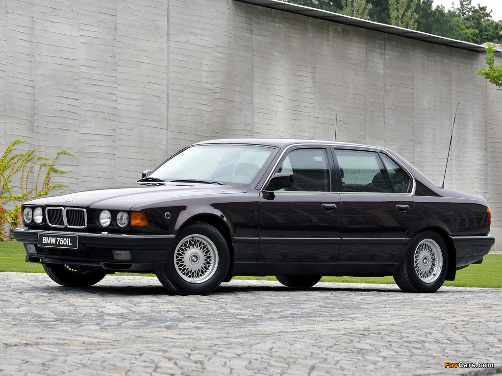 Photos of BMW 750iL Security (E32) 1987–94 (1024 x 768)