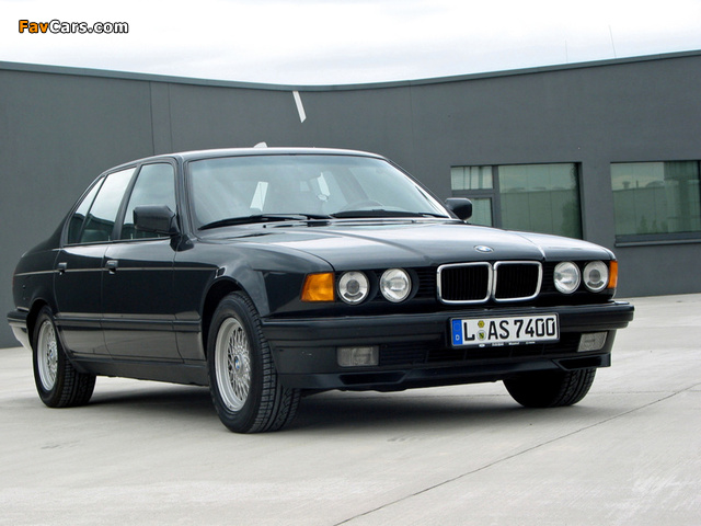 Photos of BMW 740i (E32) 1992–94 (640 x 480)