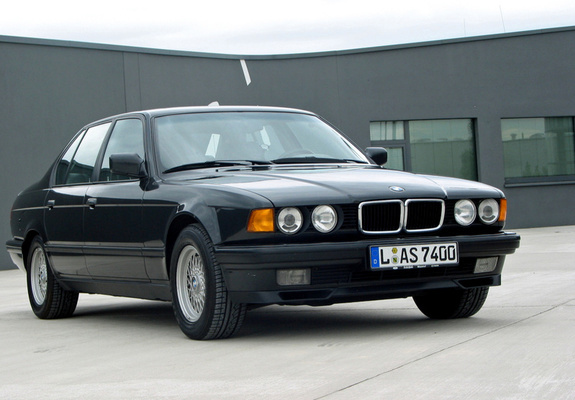 Photos of BMW 740i (E32) 1992–94