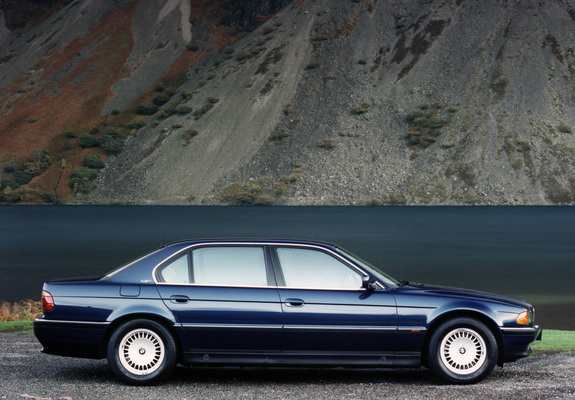 Photos of BMW 750iL UK-spec (E38) 1994–98