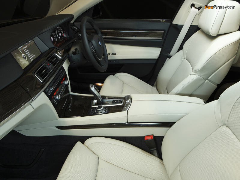 Photos of BMW 750i AU-spec (F01) 2008–12 (800 x 600)