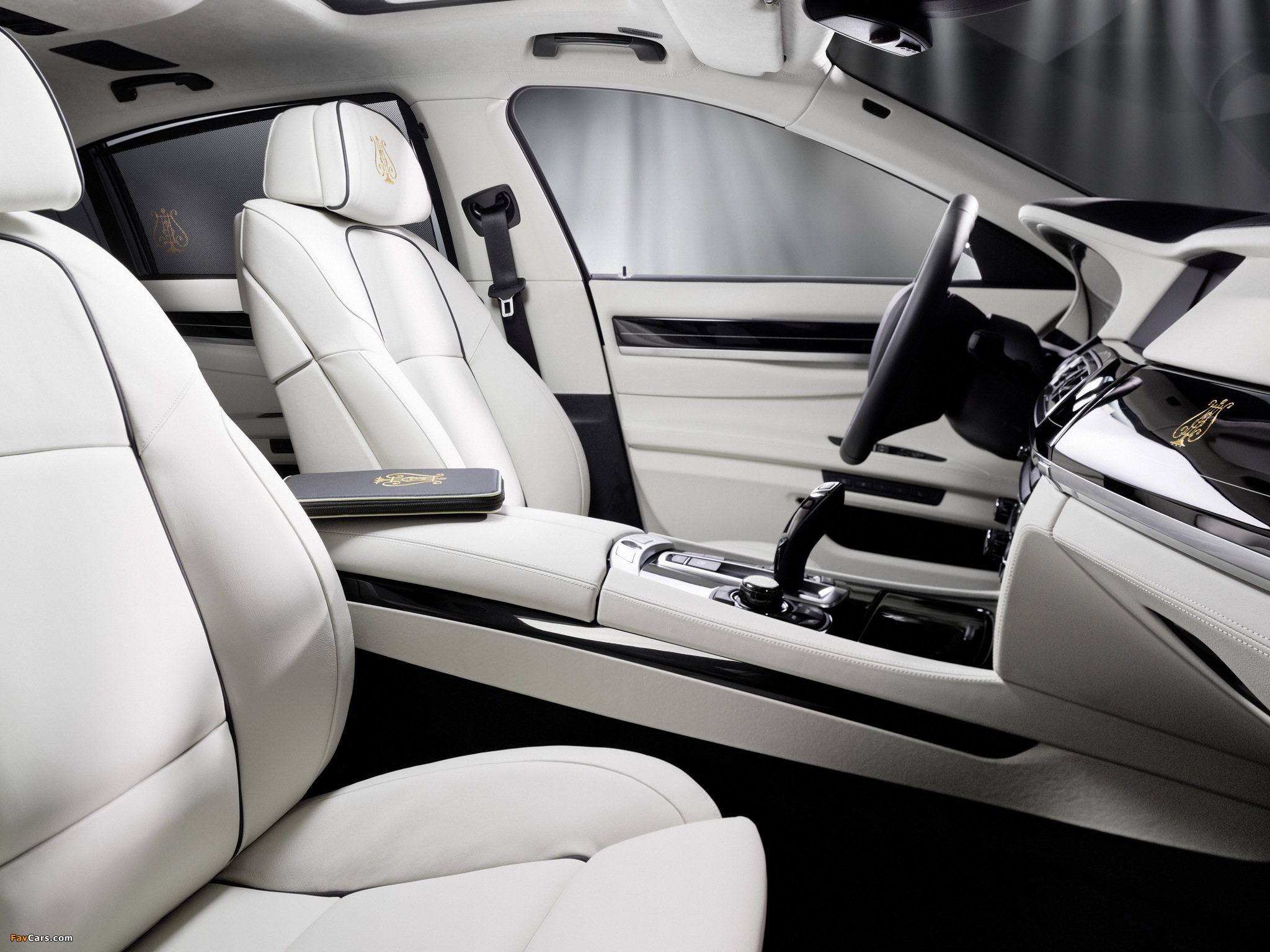 Photos of BMW 7 Series Individual (F01) 2009 (2048 x 1536)