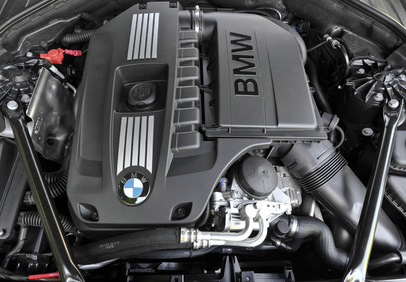 Photos of BMW 740i US-spec (F01) 2010–12