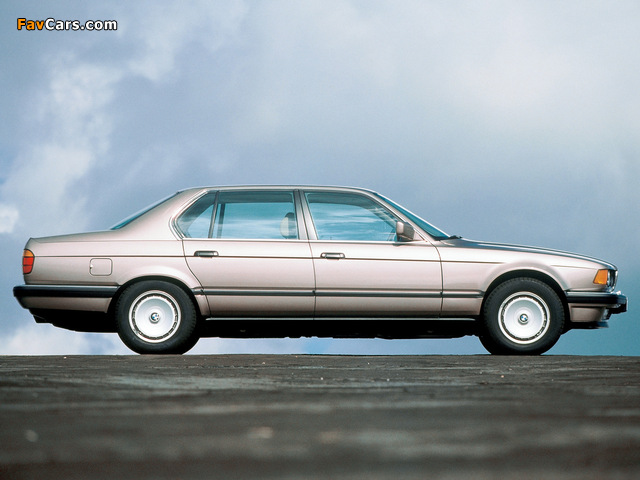 Photos of BMW 750iL (E32) 1987–94 (640 x 480)