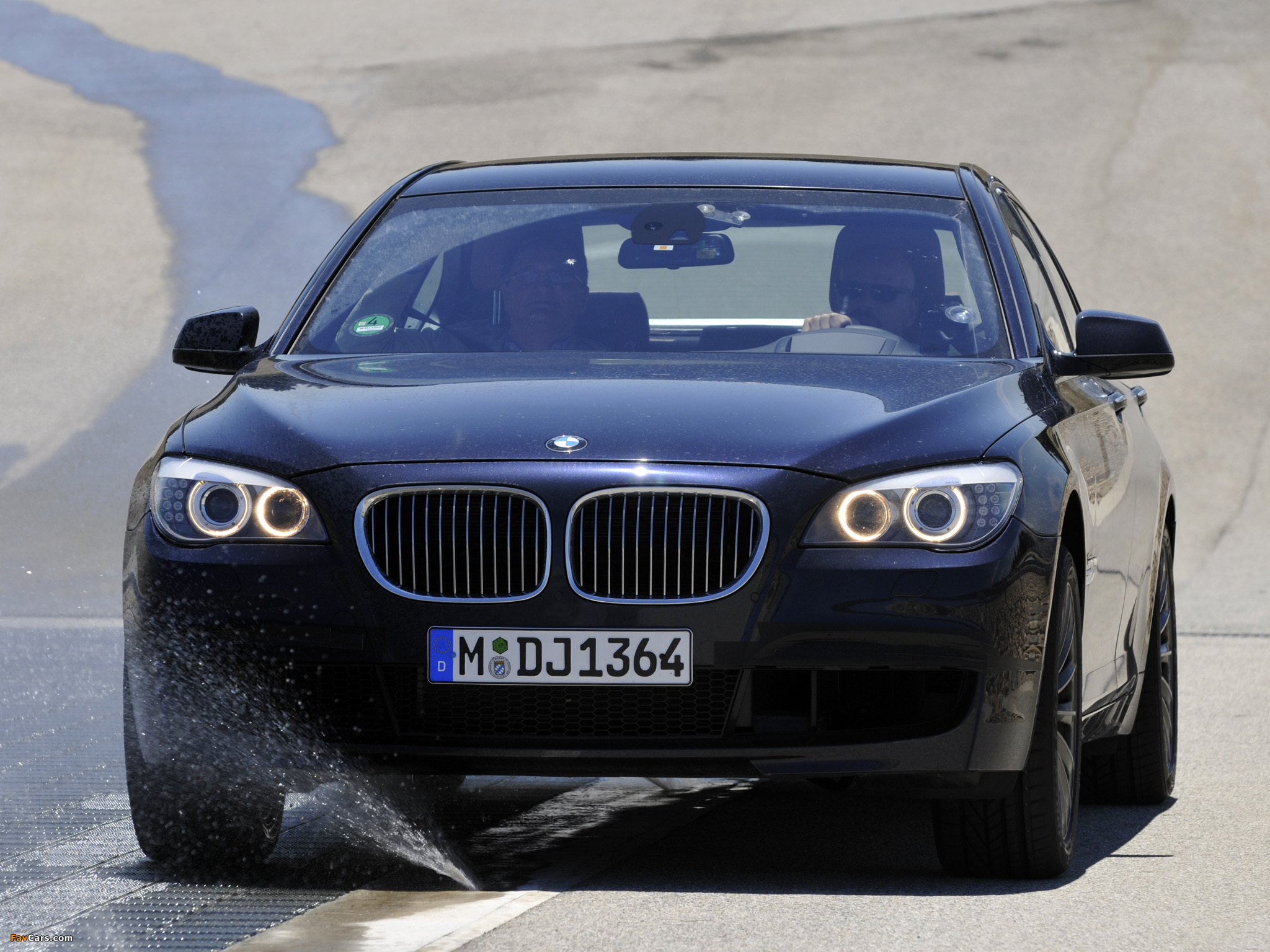 Pictures of BMW 750Li xDrive (F02) 2008–12 (2048 x 1536)
