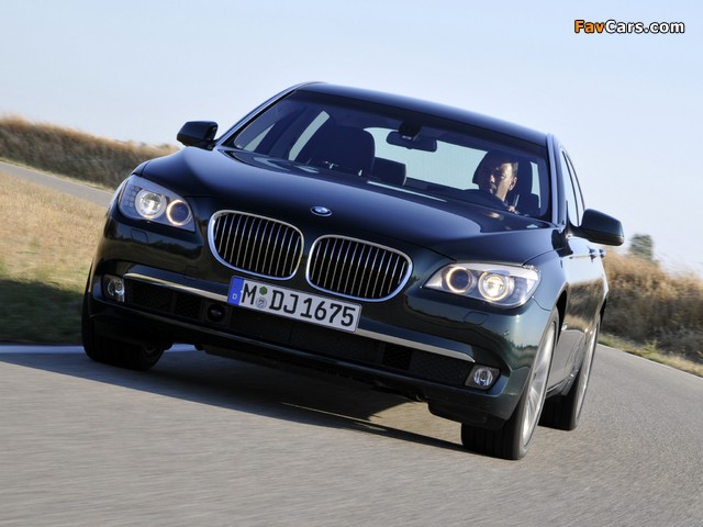 Pictures of BMW 750Li xDrive (F02) 2008–12 (640 x 480)
