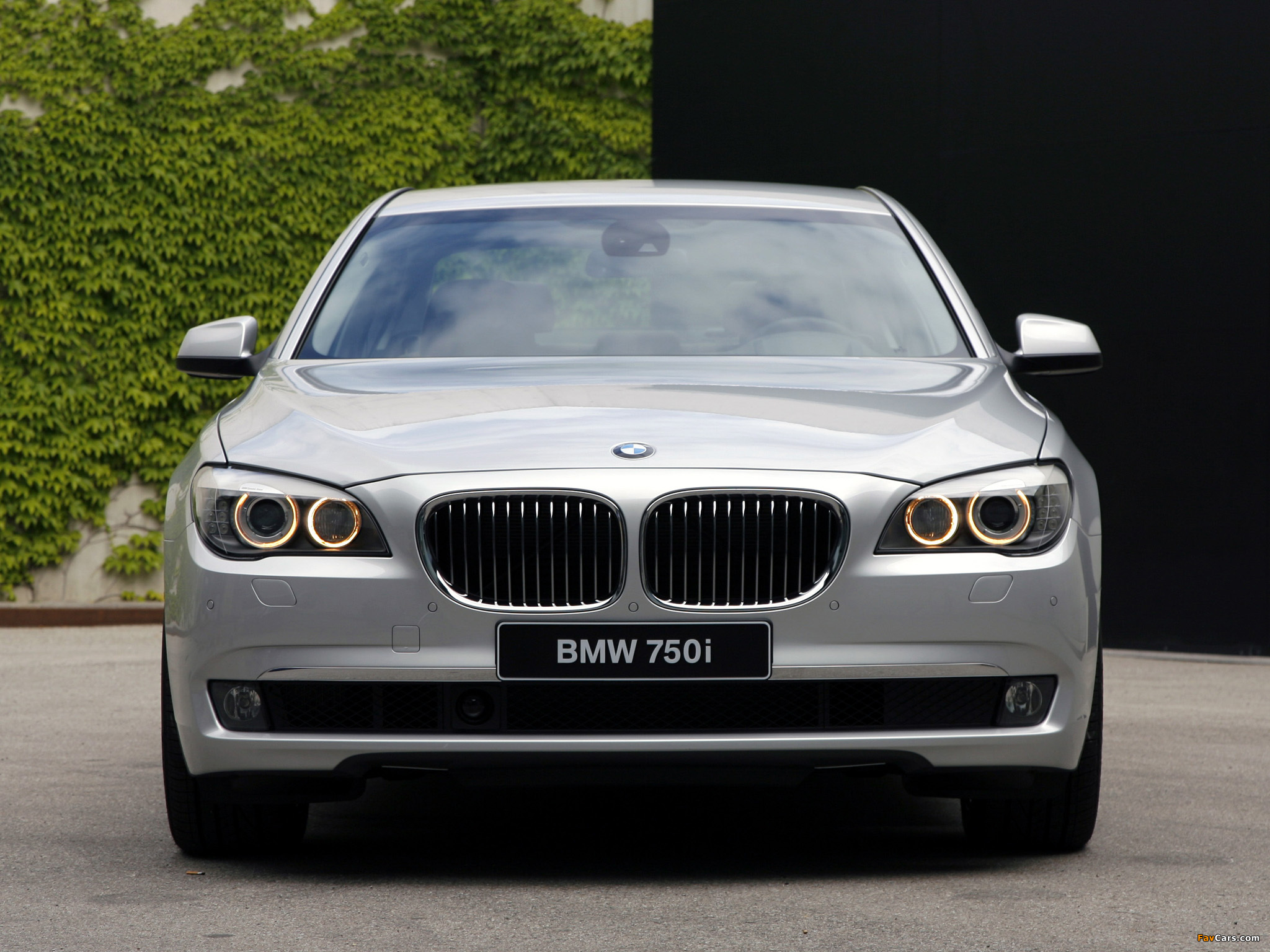 Pictures of BMW 750i (F01) 2008–12 (2048 x 1536)