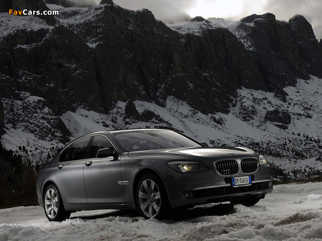 Pictures of BMW 750i xDrive (F01) 2008–12 (640 x 480)