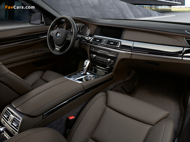 Pictures of BMW 7 Series Individual (F01) 2009 (640 x 480)