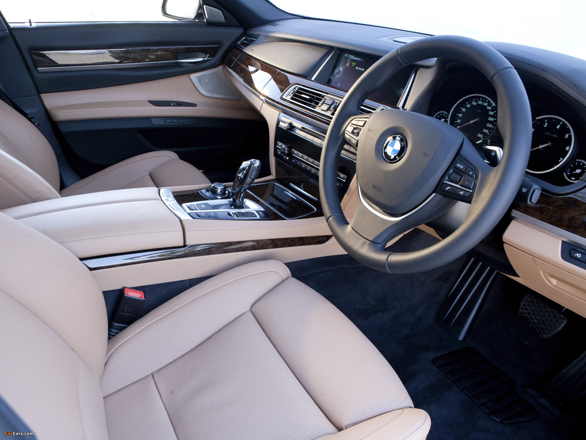 Pictures of BMW 750i ZA-spec (F01) 2012 (2048 x 1536)